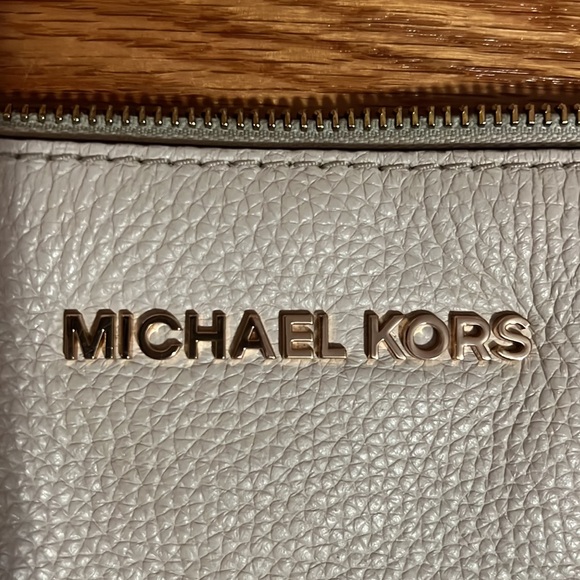 Michael Kors Leather Tote Bag - Picture 2 of 12